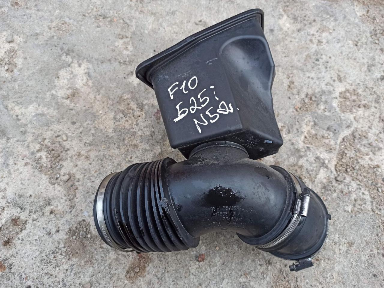 патрубок турбины BMW 5 серия F07/F10/F11 2011, 3.0 л., N52 B30 AF, бензин, 7590595 - фото №1