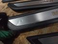 комплект накладок на пороги (внутренние) BMW 7 серия F01/F02 2009, 4.4 л., N63 B44 A, бензин, 8046291, 8046292, 8046135 - фото №4