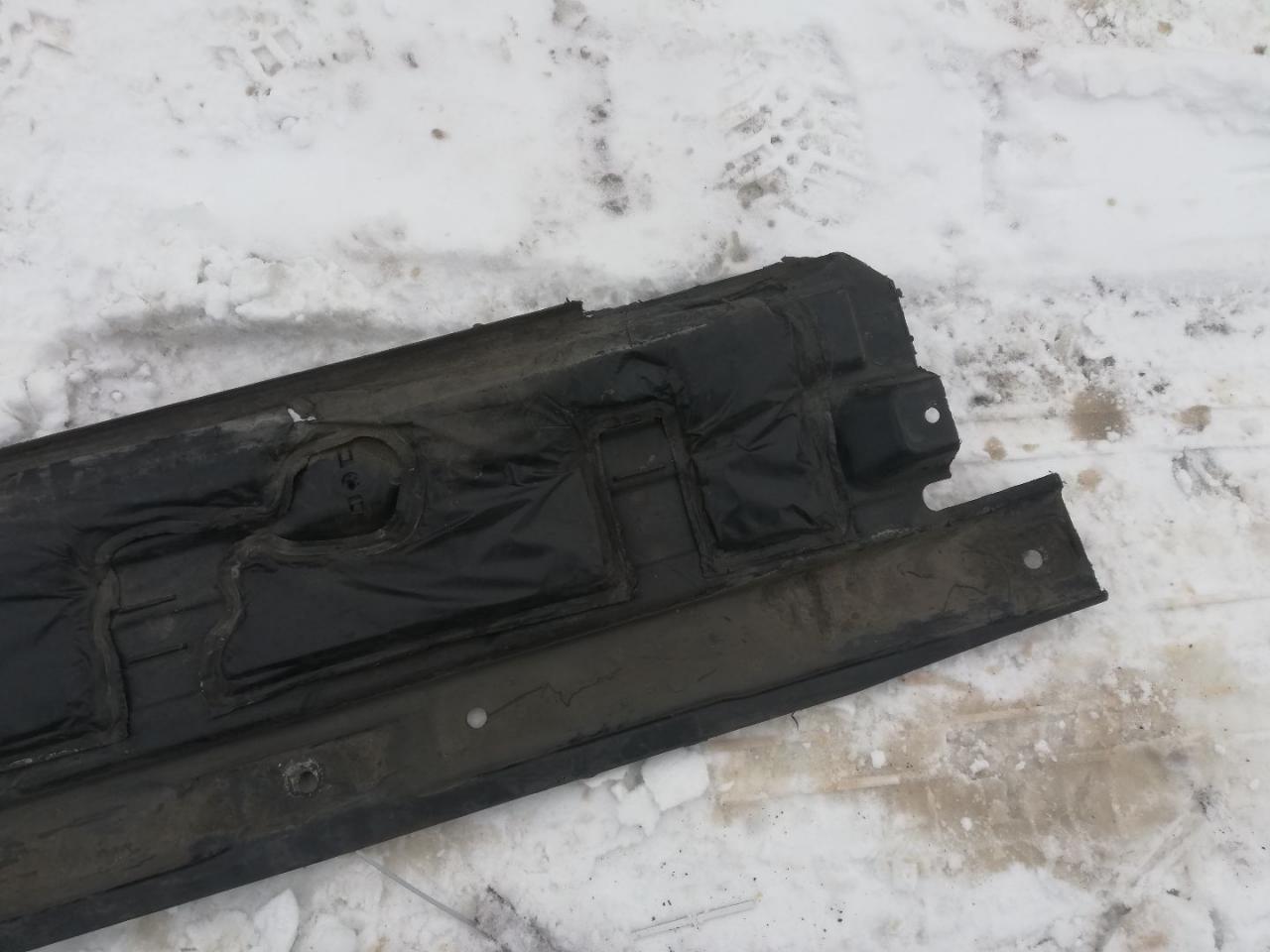 защита днища Mercedes-Benz E-Класс W212/S212/C207/A207 2011, 1.8 л., M 271.860, бензин, АКПП, черный, кабриолет, A2076100108 - фото №1