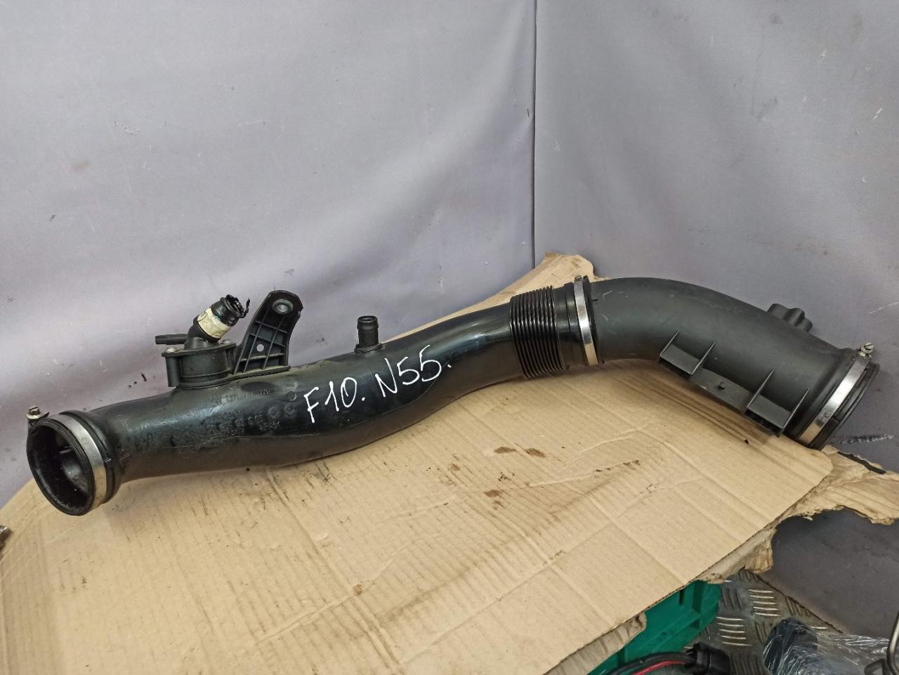 патрубок турбины BMW 5 серия F07/F10/F11 2010, 3.0 л., N55 B30 A, бензин, 7583726 - фото №1