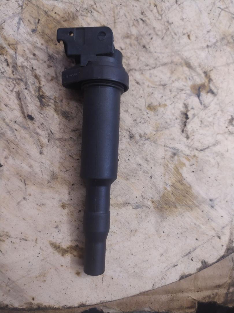 катушка зажигания BMW 5 серия F07/F10/F11 2011, 3.0 л., N52 B30 AF, бензин - фото №1