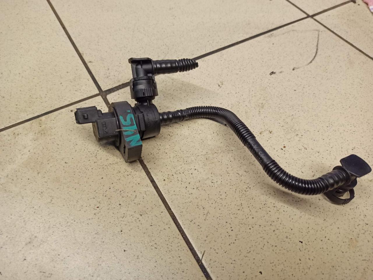 клапан вентиляции топливного бака BMW 3 серия E90/E91/E92/E93 2007, 1.6 л., N45 B16 A, бензин, 7512582 - фото №1