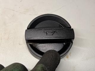 пробка маслозаливная BMW X1 F48 2018, 2.0 л., бензин, 8655331