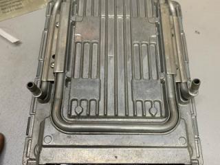 блок управления двигателем BMW 7 серия F01/F02 2010, 4.4 л., N63 B44 A, бензин, АКПП, черный, седан, 7613202, 13617613202