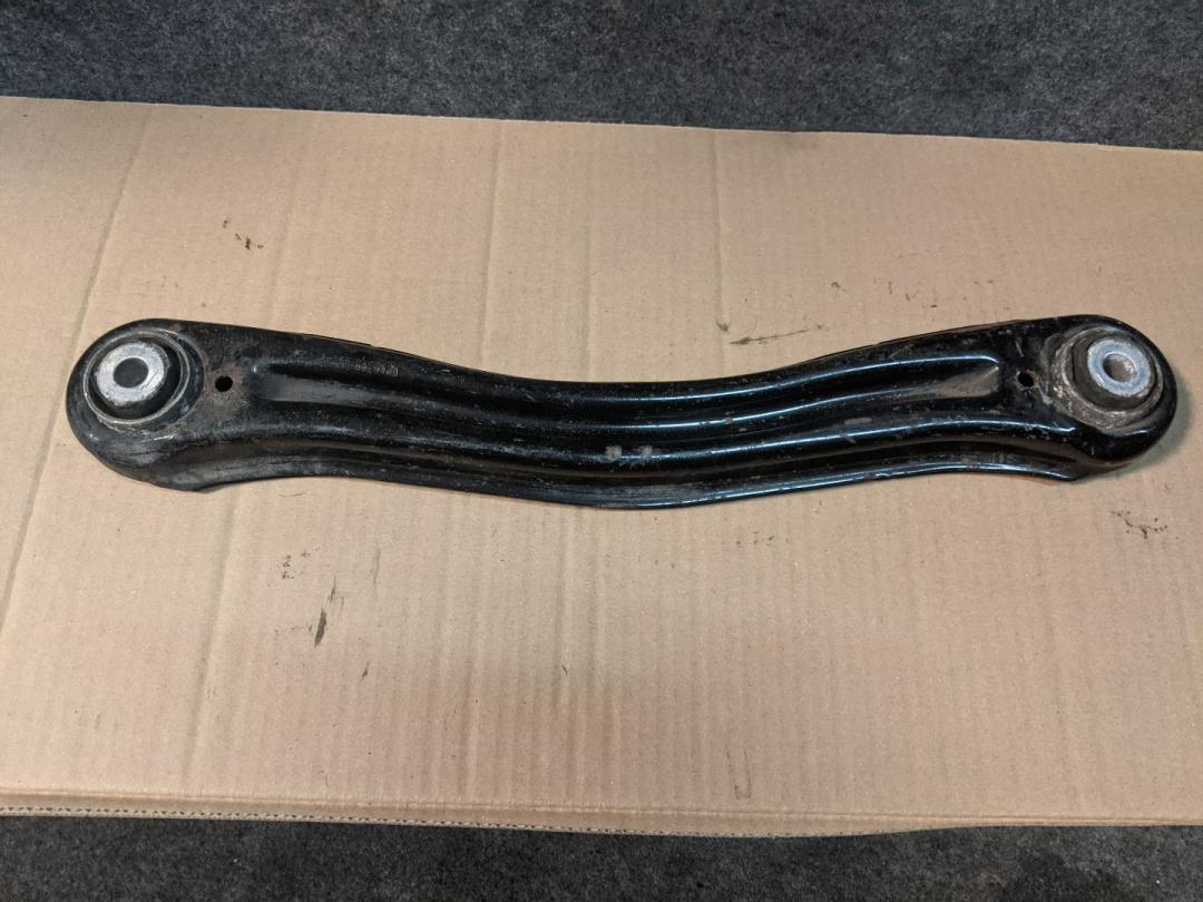 рычаг задний правый Mercedes-Benz M-Класс W166 2012, 2.1 л., OM 651.960, дизель, АКПП, мокрый асфальт, внедорожник 5 дв., A1663520405, 1663520405 - фото №1