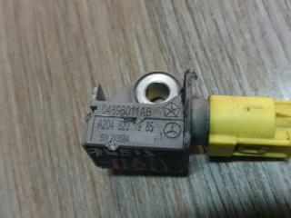 датчик удара Mercedes-Benz C-Класс W204/S204 2008, 2.1 л., OM 646.811, дизель, МКПП, серебро, седан, 2048201985, 5WK3584