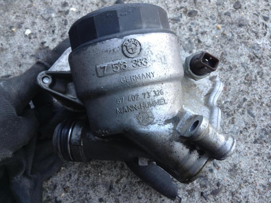 корпус масляного фильтра BMW 3 серия E90/E91/E92/E93 2006, 2.5 л., N52 B25 A, бензин, АКПП, седан, 7516383, 6740273326 - фото №1