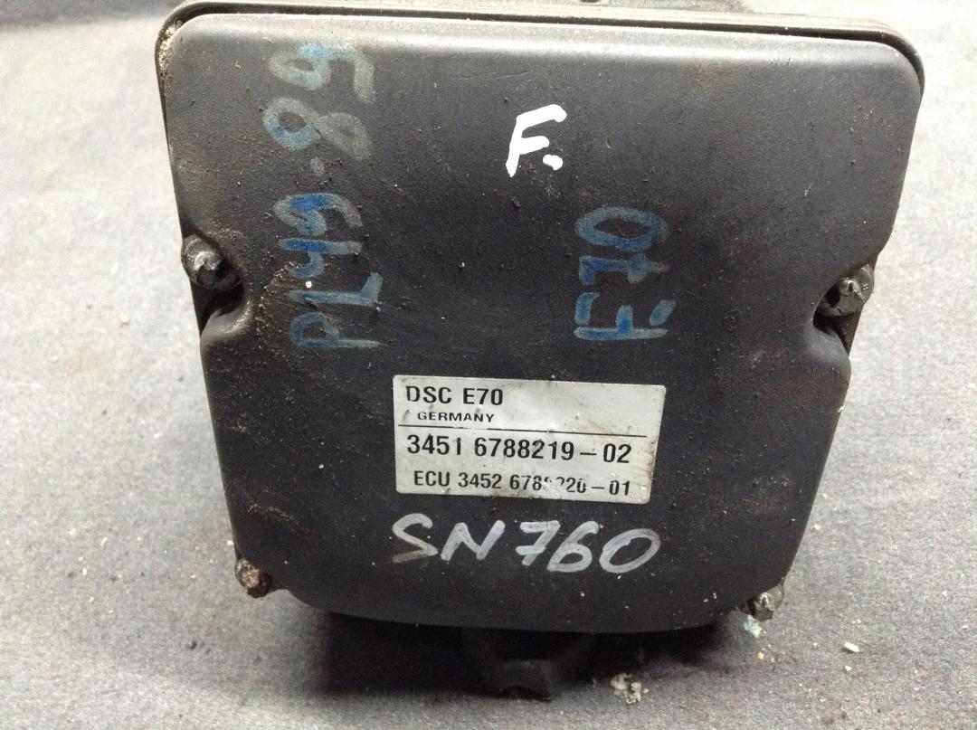блок ABS BMW X5 E70 2009, 3.0 л., M57 D30 (306D5), дизель, АКПП, внедорожник 5 дв., 34516788219, 34526788220 - фото №1