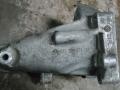 кронштейн двигателя Mercedes-Benz E-Класс W212/S212/C207/A207 2011, 1.8 л., M 271.860, бензин, АКПП, черный, кабриолет, A2712232704 - фото №2