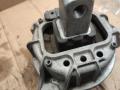 подушка крепления двигателя BMW 5 серия F07/F10/F11 2010, 3.0 л., N52 B30 AF, бензин, 6786528 - фото №2