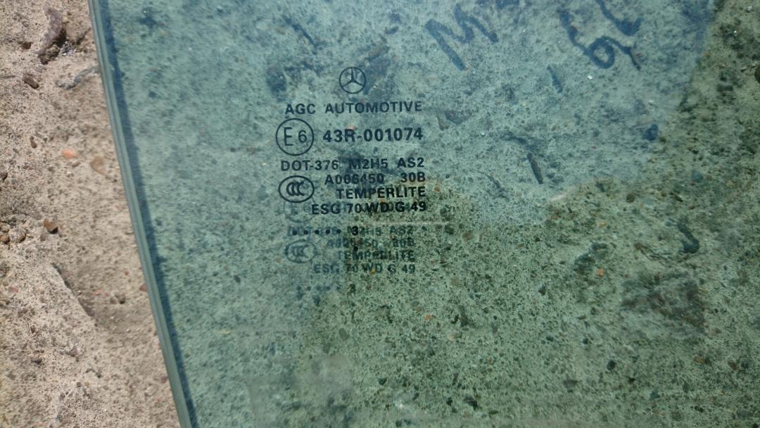 стекло двери передней правой Mercedes-Benz GL-Класс X166 2013, 3.0 л., OM 642.826, дизель, АКПП, коричневый, внедорожник 5 дв. - фото №1