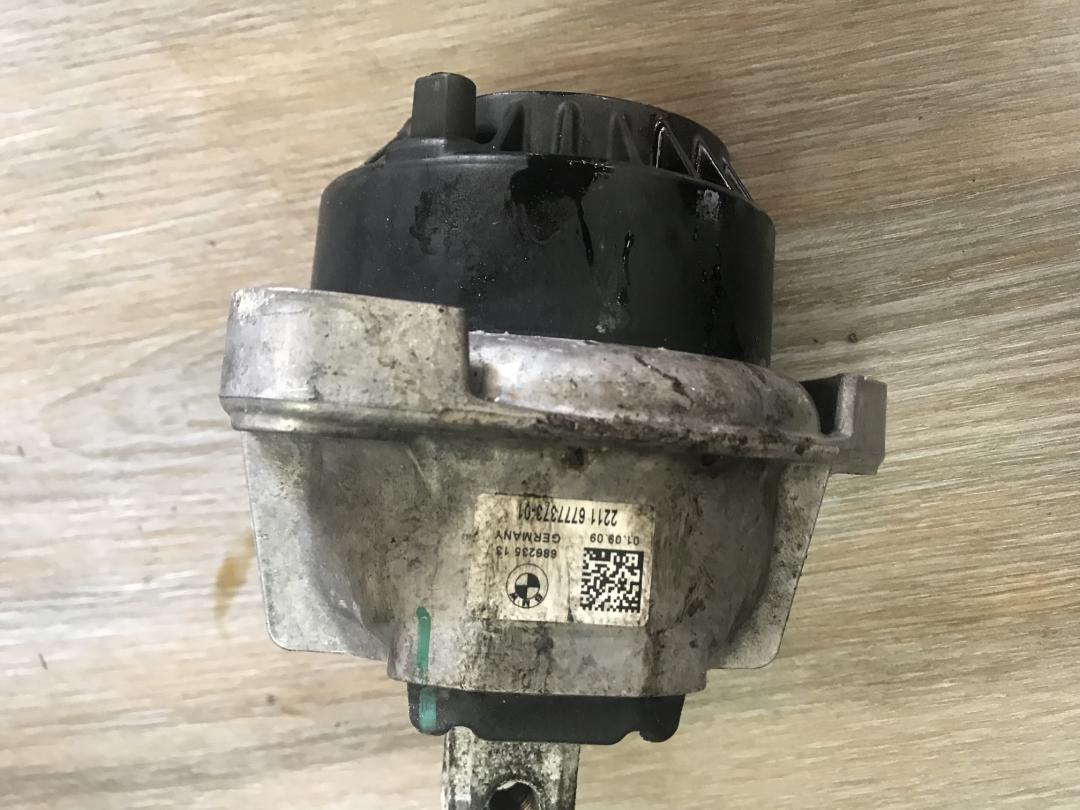 подушка крепления двигателя BMW 7 серия F01/F02 2009, 4.4 л., N63 B44 A, бензин, АКПП, седан, 6777373, 22116777373 - фото №1