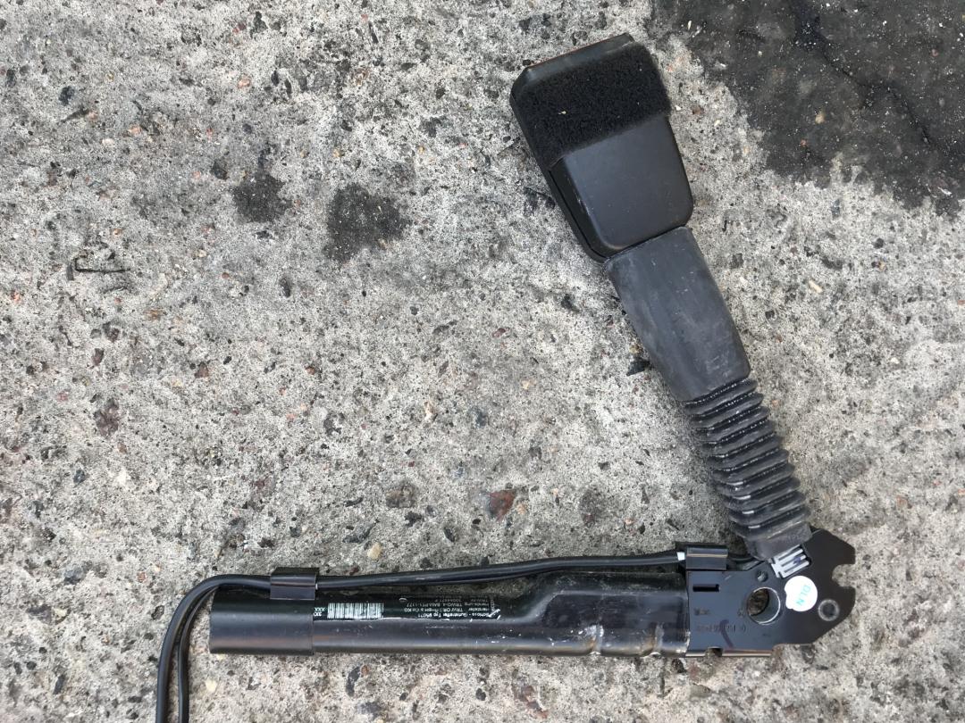 пиропатрон BMW 3 серия E90/E91/E92/E93 2007, 2.0 л., M47 D20 (204D4), дизель, АКПП, седан - фото №1