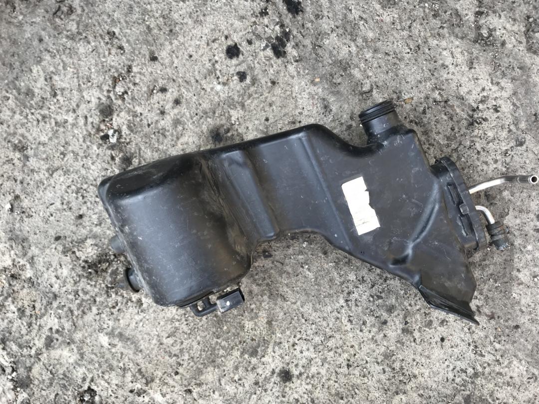 бачок омывателя Mercedes-Benz C-Класс W205/S205/C205 2015, 2.1 л., OM 651.921, дизель, АКПП, универсал - фото №1