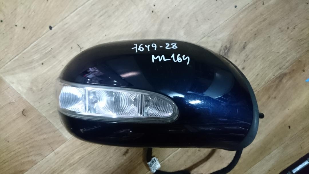 накладка на зеркало Mercedes-Benz M-Класс W164 2006, 3.5 л., M 272.967, бензин, АКПП, внедорожник 5 дв., правый руль - фото №1