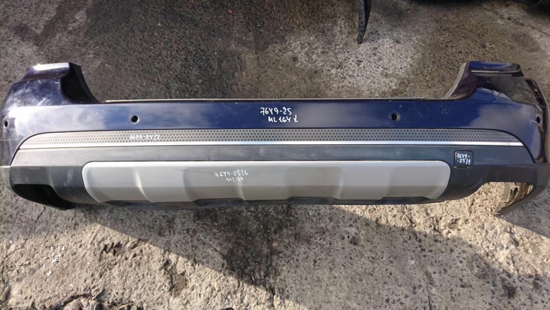молдинг заднего бампера Mercedes-Benz M-Класс W164 2006, 3.5 л., M 272.967, бензин, АКПП, внедорожник 5 дв., правый руль - фото №1