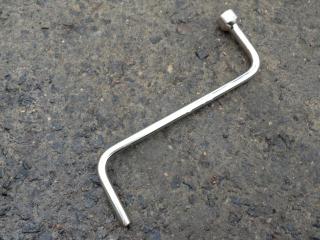 ключ колесный (балонный) Land Rover Discovery 3 поколение 2009, 4.0 л., 406PN, бензин, АКПП, внедорожник 5 дв.