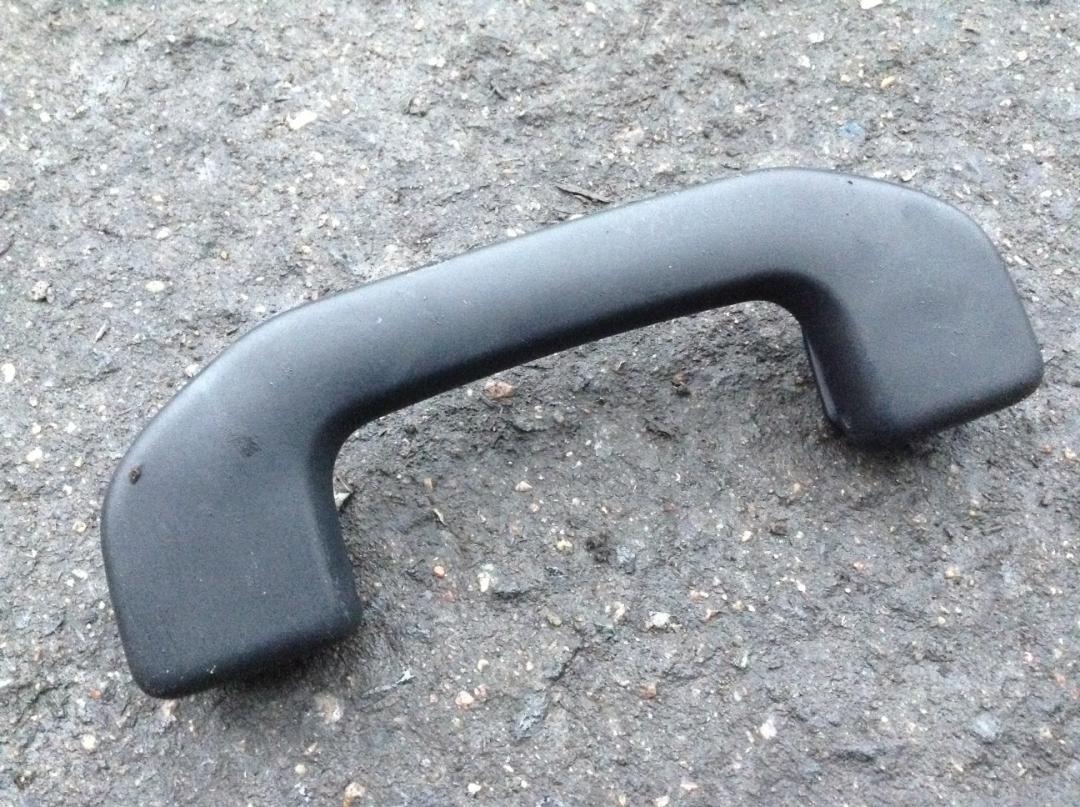 ручка внутренняя потолочная Mercedes-Benz C-Класс W205/S205/C205 2015, 2.1 л., OM 651.921, дизель, АКПП, универсал - фото №1