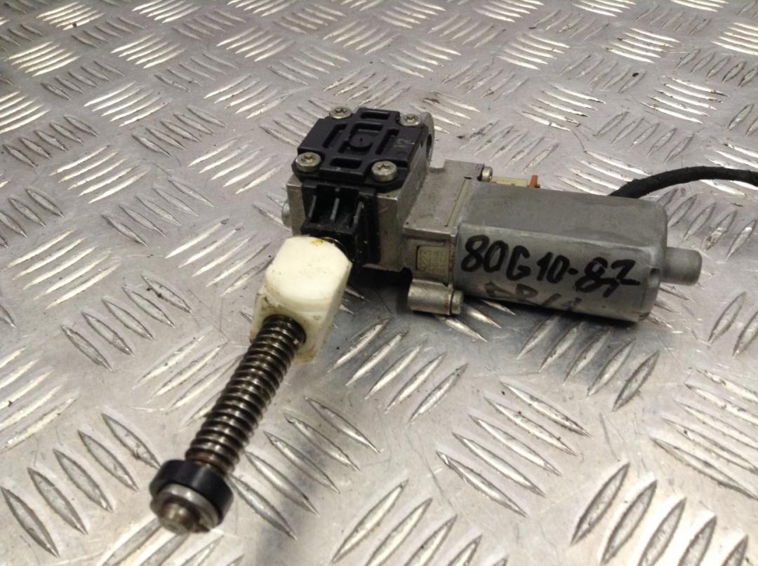 моторчик регулировки сиденья BMW 5 серия E60/E61 2005, 3.0 л., M57 D30 (306D4), дизель, АКПП, седан, 8316628 - фото №1