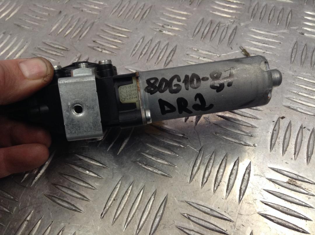 моторчик регулировки сиденья BMW 5 серия E60/E61 2005, 3.0 л., M57 D30 (306D4), дизель, АКПП, седан, 8316668, 0390201972 - фото №1