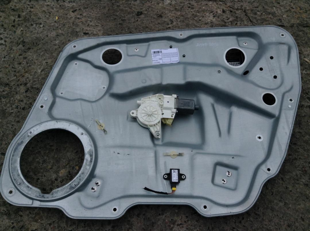 стеклоподъемник передний правый Mercedes-Benz M-Класс W164 2006, 3.0 л., OM 642.940, дизель, АКПП, внедорожник 5 дв., A1647601834 - фото №1
