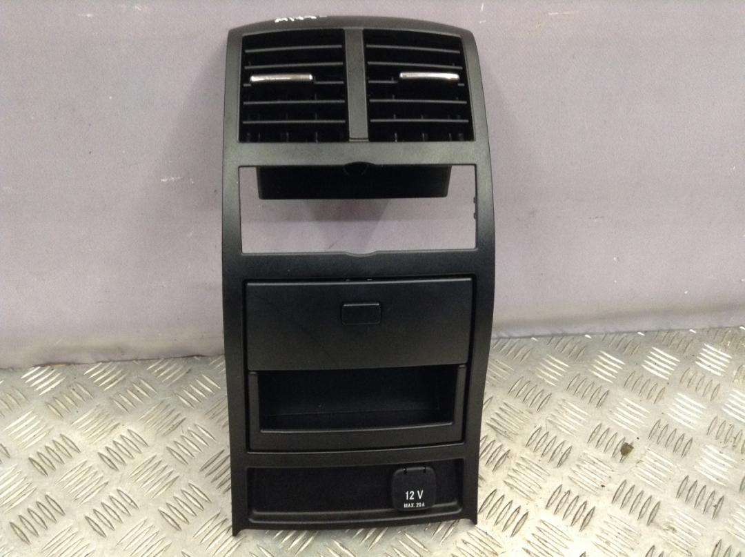 дефлектор обдува салона Mercedes-Benz M-Класс W164 2006, 3.0 л., OM 642.940, дизель, АКПП, внедорожник 5 дв. - фото №1