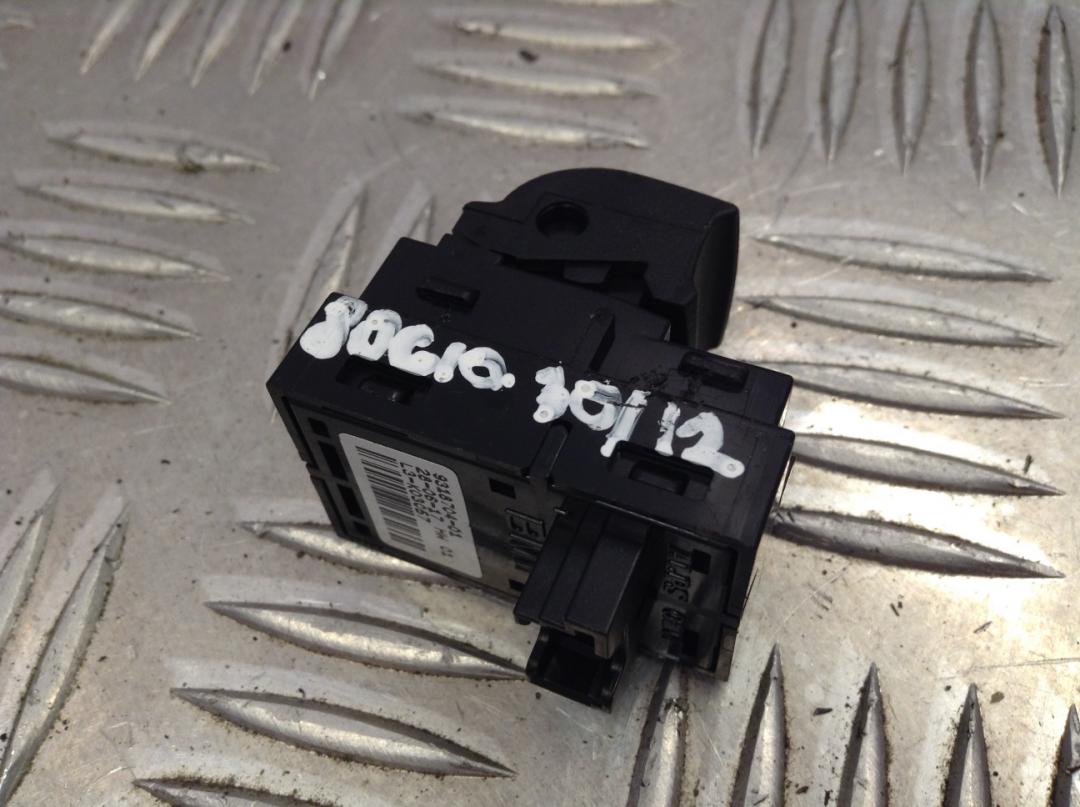 кнопка стеклоподъемника двери BMW 5 серия E60/E61 2005, 3.0 л., M57 D30 (306D4), дизель, АКПП, седан, 9318704 - фото №1