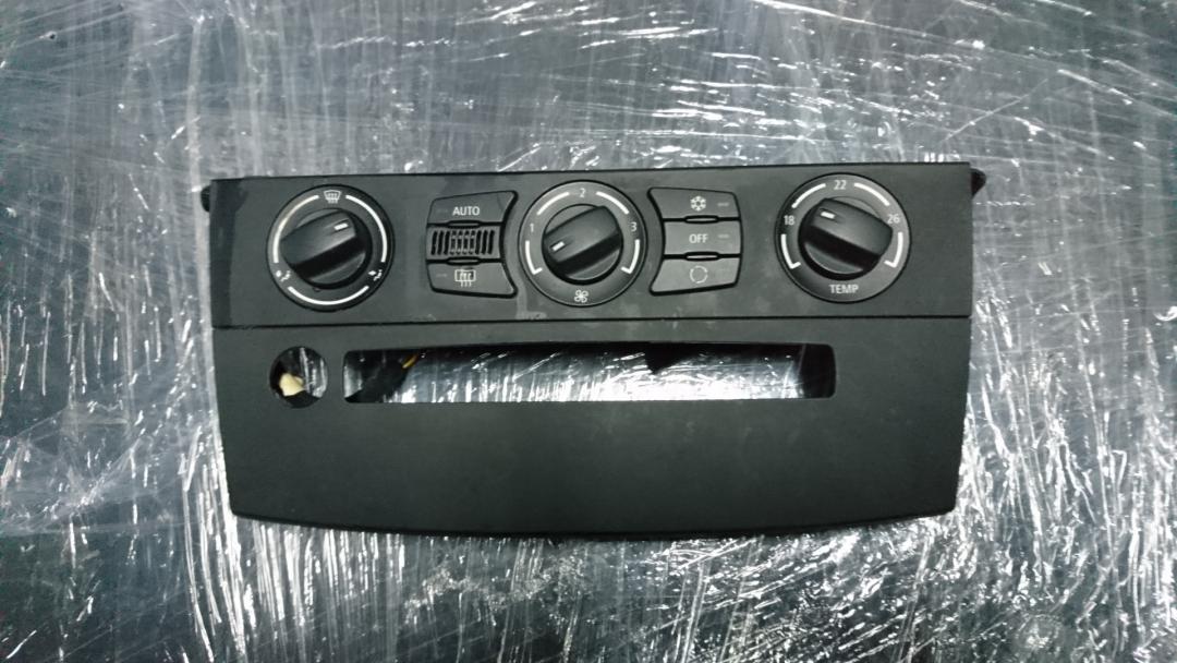 блок управления печки / климат-контроля BMW 5 серия E60/E61 2005, 2.2 л., M54 B22 (226S1), бензин, МКПП, седан, 64116946979 - фото №1