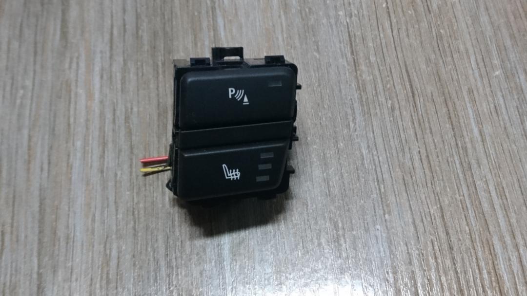 кнопка (выключатель) BMW 5 серия E60/E61 2007, 3.0 л., M57 D30 (306D5), дизель, АКПП, универсал, 61319140333, 502239 - фото №1