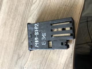 кнопка обогрева сидений BMW 7 серия E38 [рестайлинг] 1999, 4.4 л., M62 B44 (448S2), бензин, АКПП, седан, 8360872