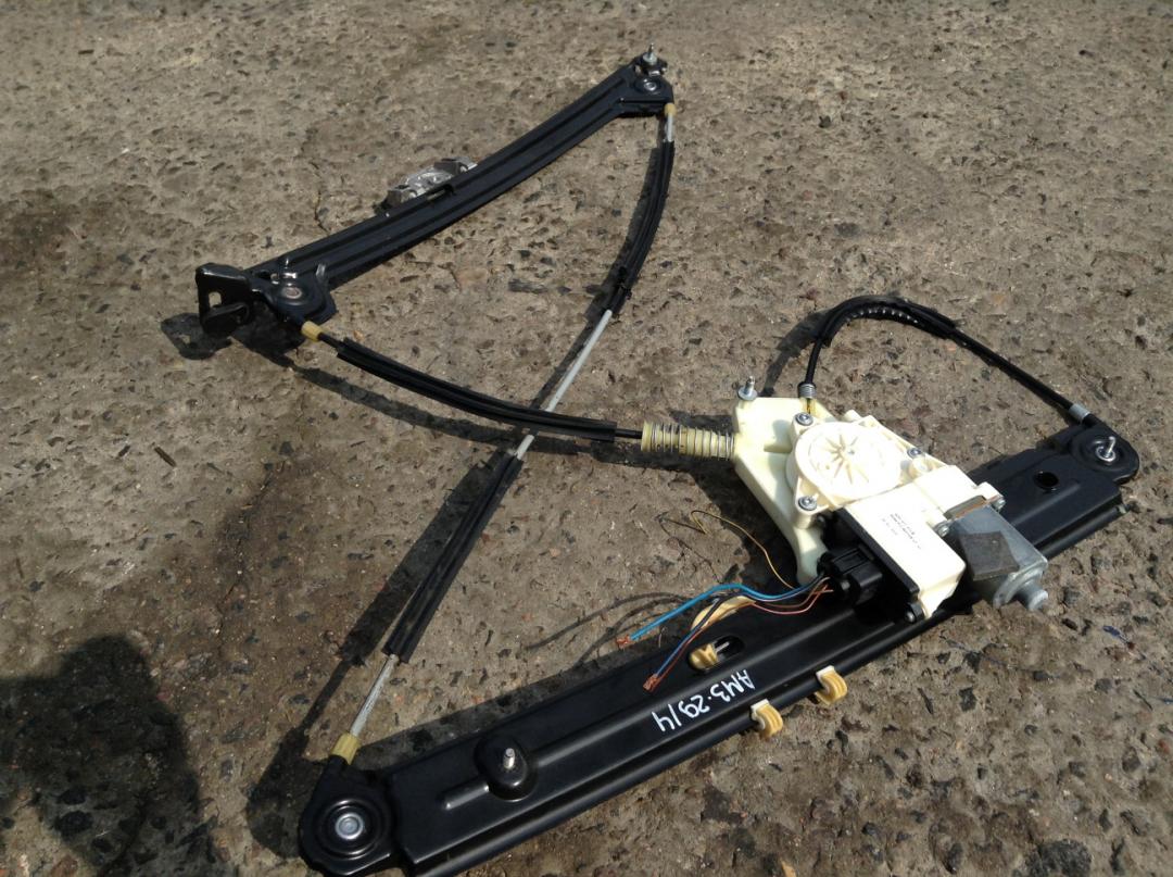 стеклоподъемник передний левый BMW 5 серия F07/F10/F11 2012, 3.0 л., N55 B30 A, бензин, АКПП, хетчбэк 5 дв. - фото №1