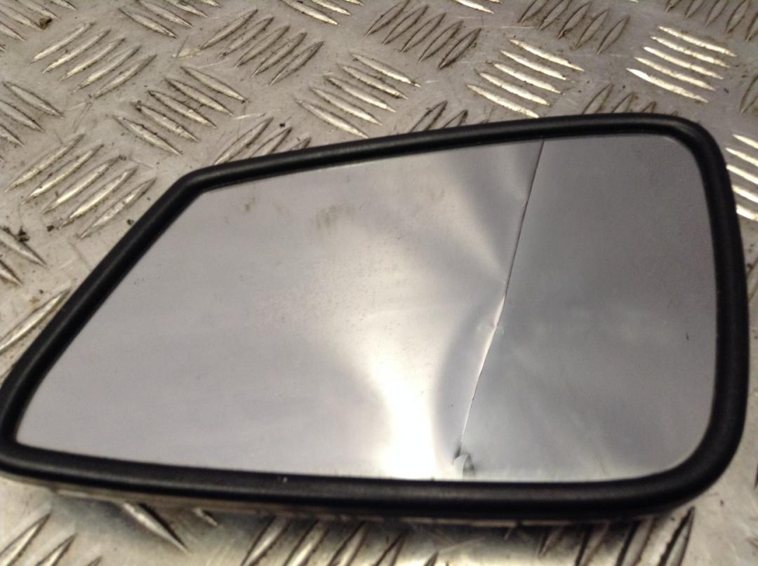 стекло зеркала наружного левого BMW 3 серия F30/F31/F34 2013, 2.0 л., N20 B20 A, бензин, АКПП, седан - фото №1