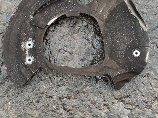 защитный кожух тормозного механизма BMW X5 F15 2016, 4.0 л., N57 D30 B, дизель