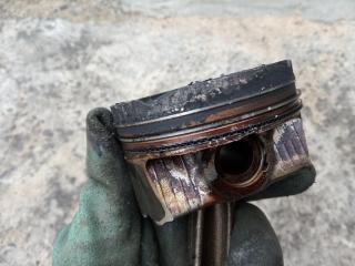 поршень BMW X3 F25 2013, 2.0 л., N20 B20 A, бензин, АКПП, внедорожник 5 дв.