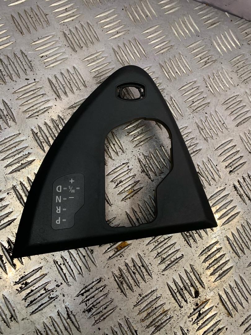 рамка обрамление кулисы BMW 6 серия E63/E64 2007, 4.8 л., N62 B48 B, бензин, АКПП, кабриолет, 51197111393, 7111393, 8029954 - фото №1