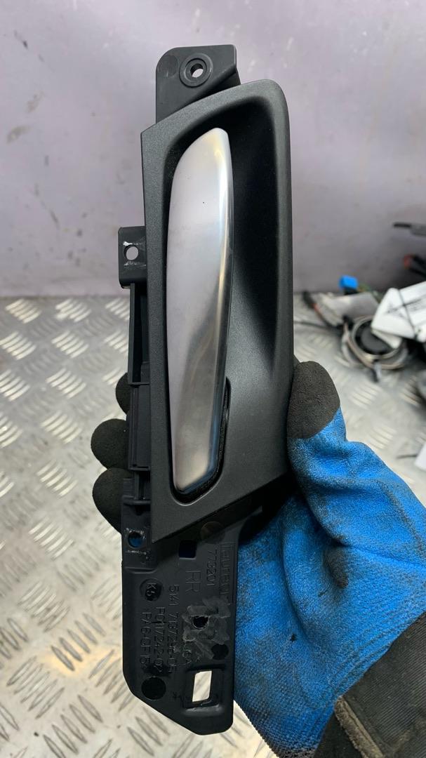 ручка внутренняя задняя правая BMW X5 E70 2009, 3.0 л., M57 D30 (306D3), дизель, АКПП, внедорожник 5 дв., 7137298 - фото №1