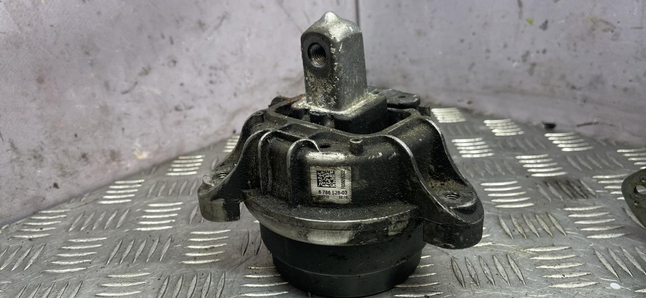 подушка крепления двигателя BMW 5 серия F07/F10/F11 2010, 3.0 л., N52 B30 AF, бензин, 6786528 - фото №1