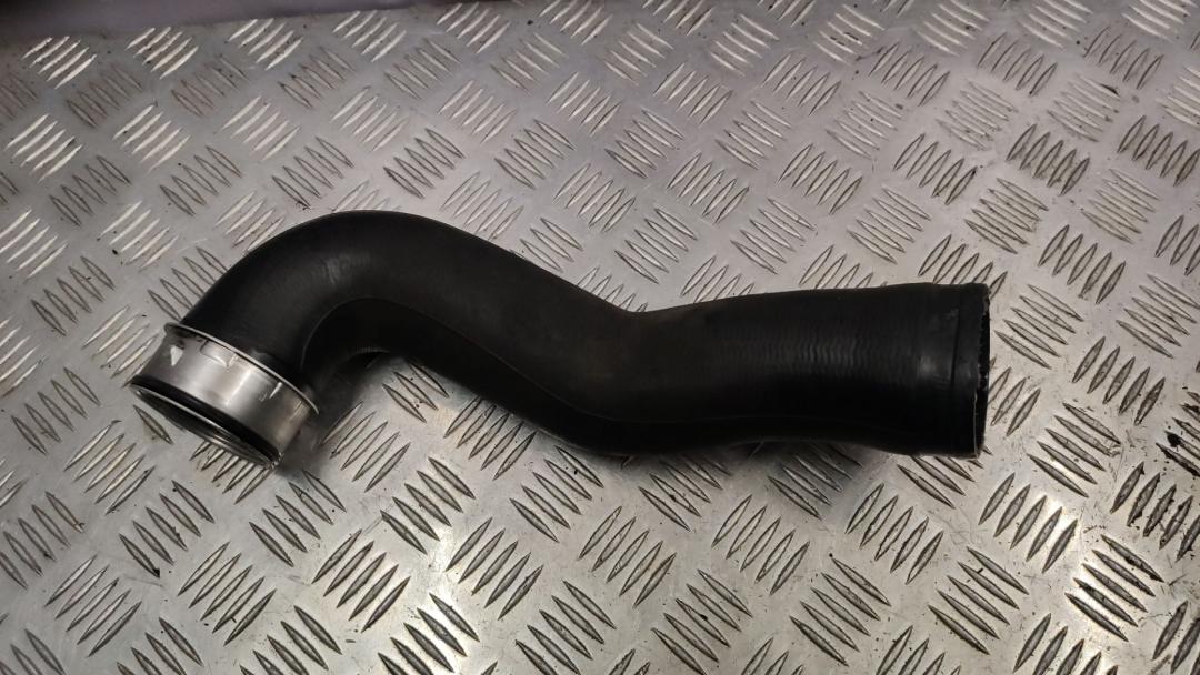 патрубок интеркулера Mercedes-Benz M-Класс W164 2007, 3.0 л., OM 642.940, дизель, 1645280382 - фото №1