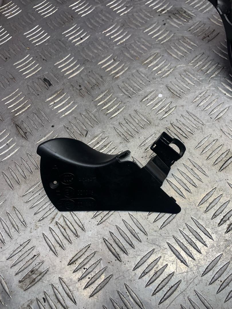 заглушка зеркала BMW 5 серия F07/F10/F11 2011 - фото №1