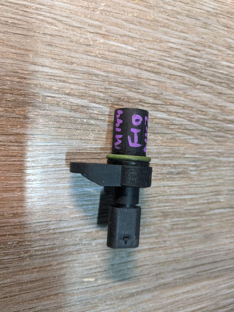 датчик распредвала BMW 5 серия F07/F10/F11 2012, 2.0 л., N47 D20 C, дизель, АКПП, седан, правый руль, 7803093, 13627803093 - фото №1