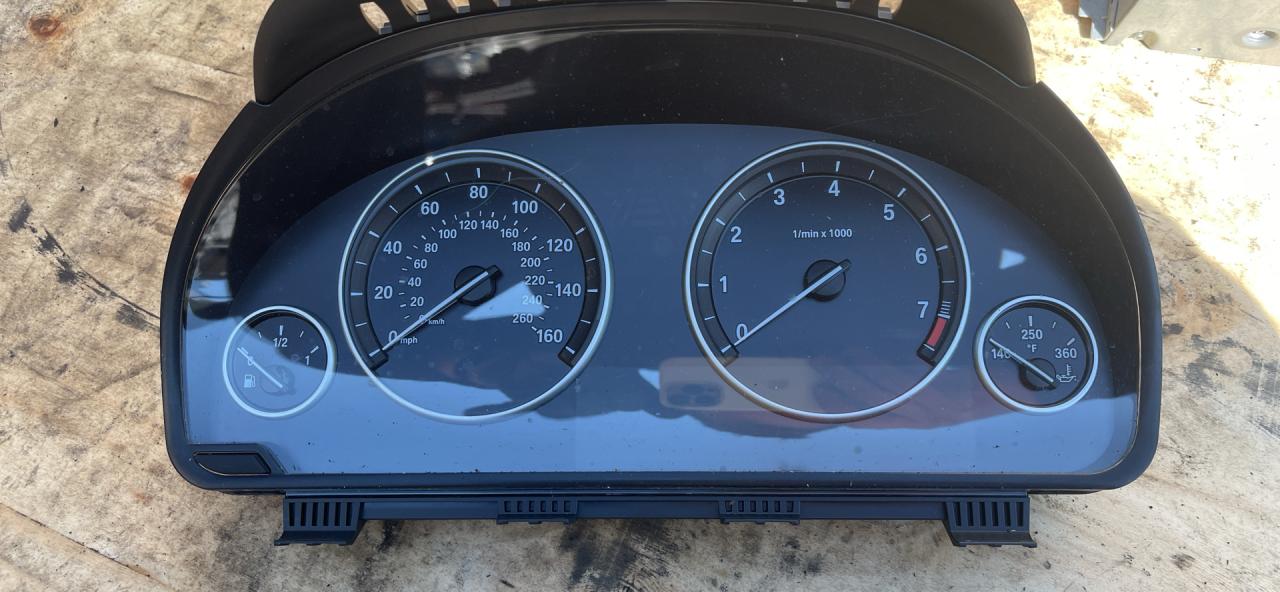 щиток приборов (приборная панель) BMW 5 серия F07/F10/F11 F10 2010, 3.5 л., N55 B30 A, бензин, 9227606 - фото №1