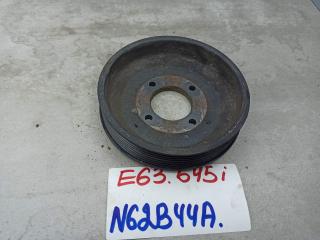 шкив помпы BMW 6 серия E63/E64 2005, 4.4 л., N62 B44, бензин, 7504077