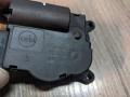моторчик заслонки печки Smart Fortwo 2 поколение 2011, 1.0 л., M 132.930, бензин, АКПП, серебристый, купе, правый руль, 30.93843, V3265002, 90.25841 - фото №3