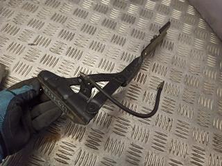 петля капота правая BMW 5 серия E60/E61 [рестайлинг] 2010, 2.0 л., N47 D20 C, дизель, АКПП, универсал, 7008728