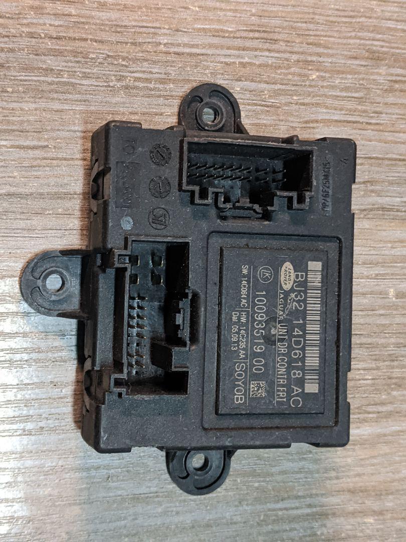 модуль управления двери Land Rover Range Rover Evoque L538 2013, 2.2 л., 224DT, дизель, АКПП, внедорожник 5 дв., BJ3214D618AC - фото №1