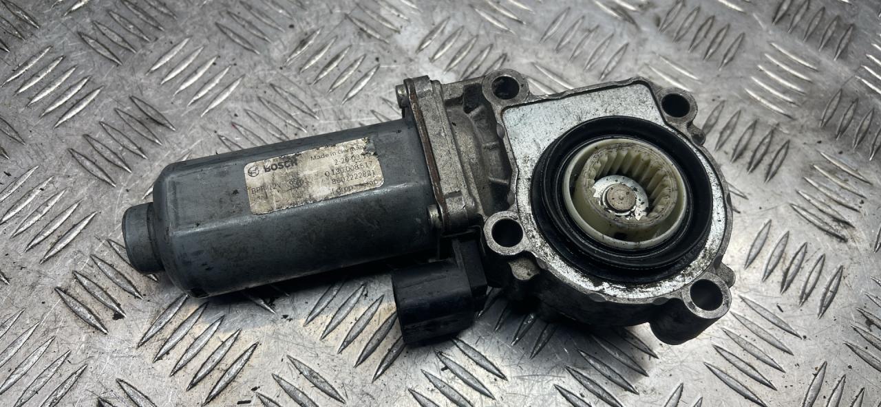электромотор раздаточной коробки Nissan Patrol Y62 2014, 0130008517, 8602222821 - фото №1