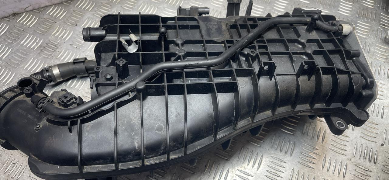коллектор впускной BMW 5 серия G30/G31 G31 2018, 2.0 л., B48 B20 A, бензин, задний привод, правый руль, 8603914 - фото №1