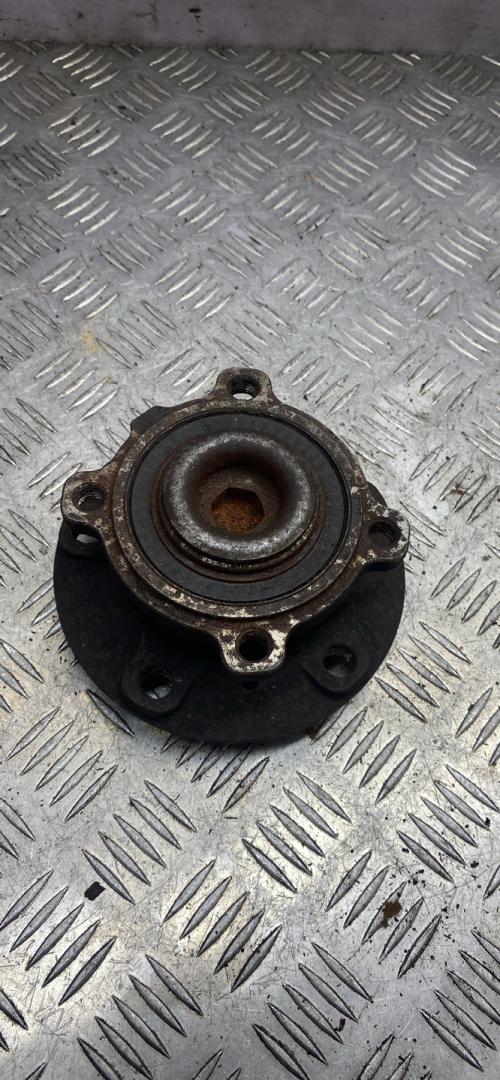 ступица передняя BMW 7 серия E65/E66/E67 2004 - фото №1