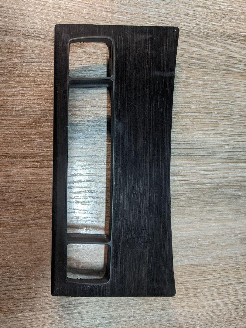 Декоративная накладка центральной консоли BMW 5 серия E60/E61 2007, 3.0 л., M57 D30 (306D5), дизель, АКПП, седан, правый руль, 9156042 - фото №1