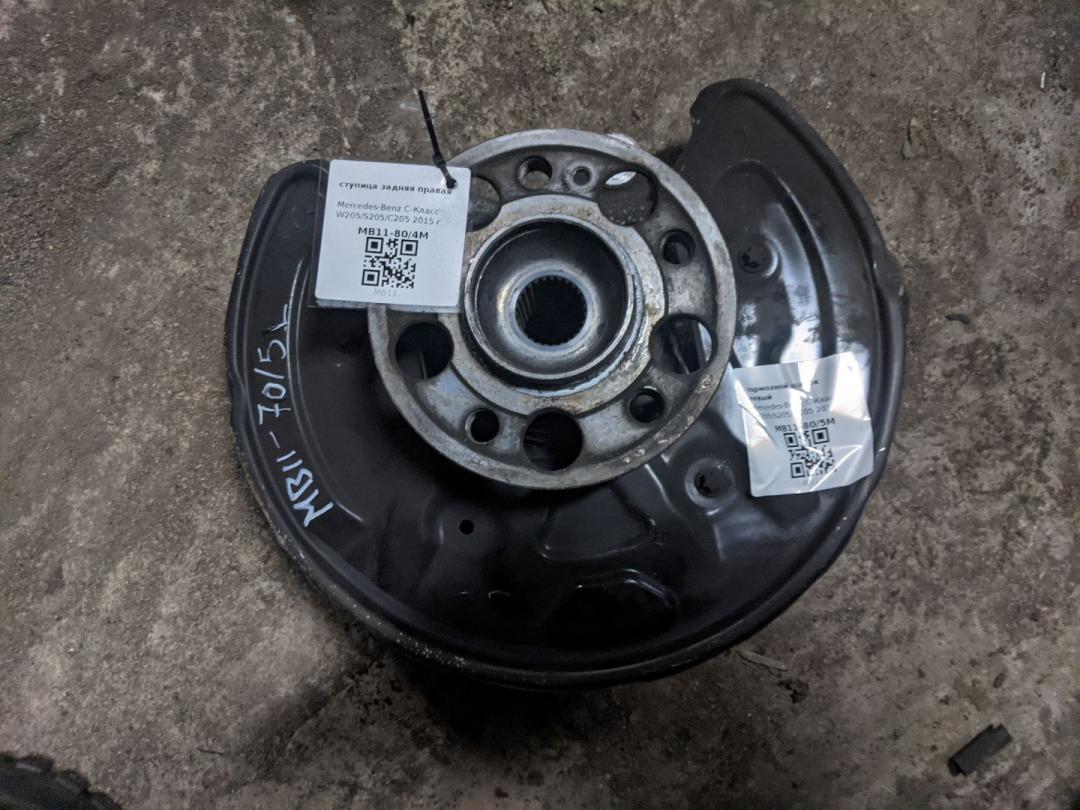 кулак задний левый Mercedes-Benz C-Класс W205/S205/C205 2015, 2.1 л., OM 651.921, дизель, АКПП, универсал, A2053500141, 2053500141 - фото №1